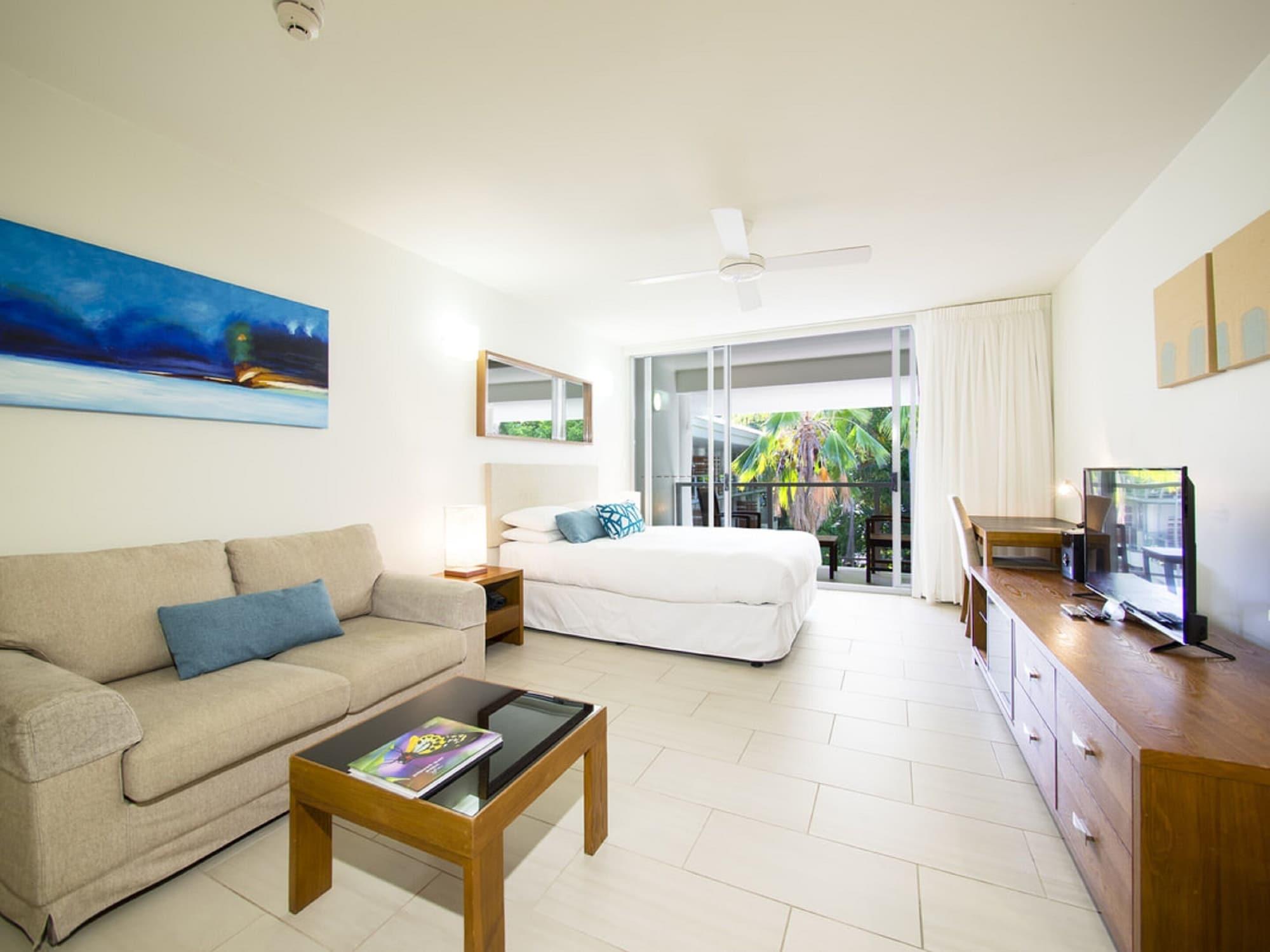 Drift Palm Cove Hotel Екстериор снимка