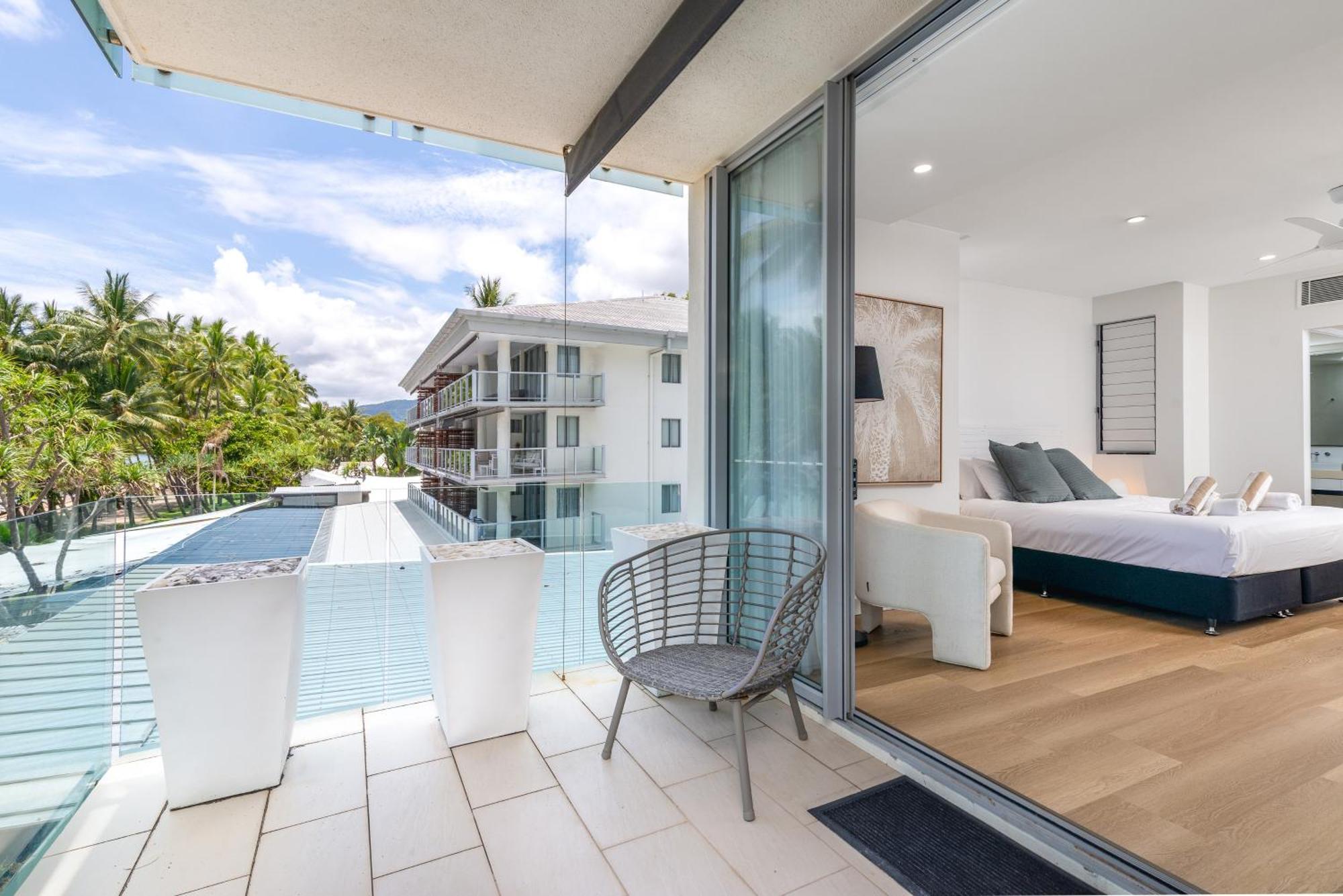 Drift Palm Cove Hotel Екстериор снимка