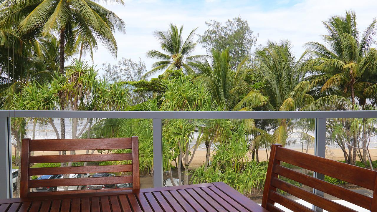 Drift Palm Cove Hotel Екстериор снимка