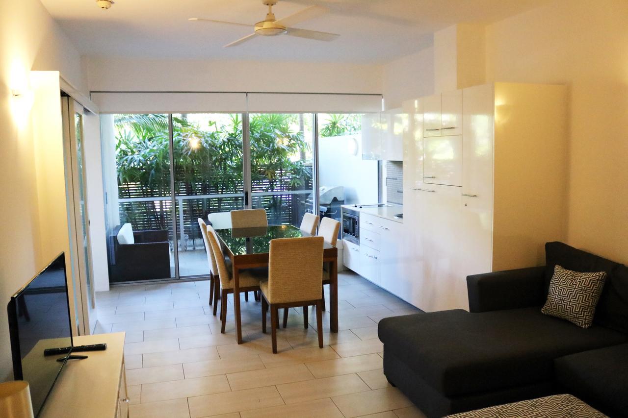 Drift Palm Cove Hotel Екстериор снимка