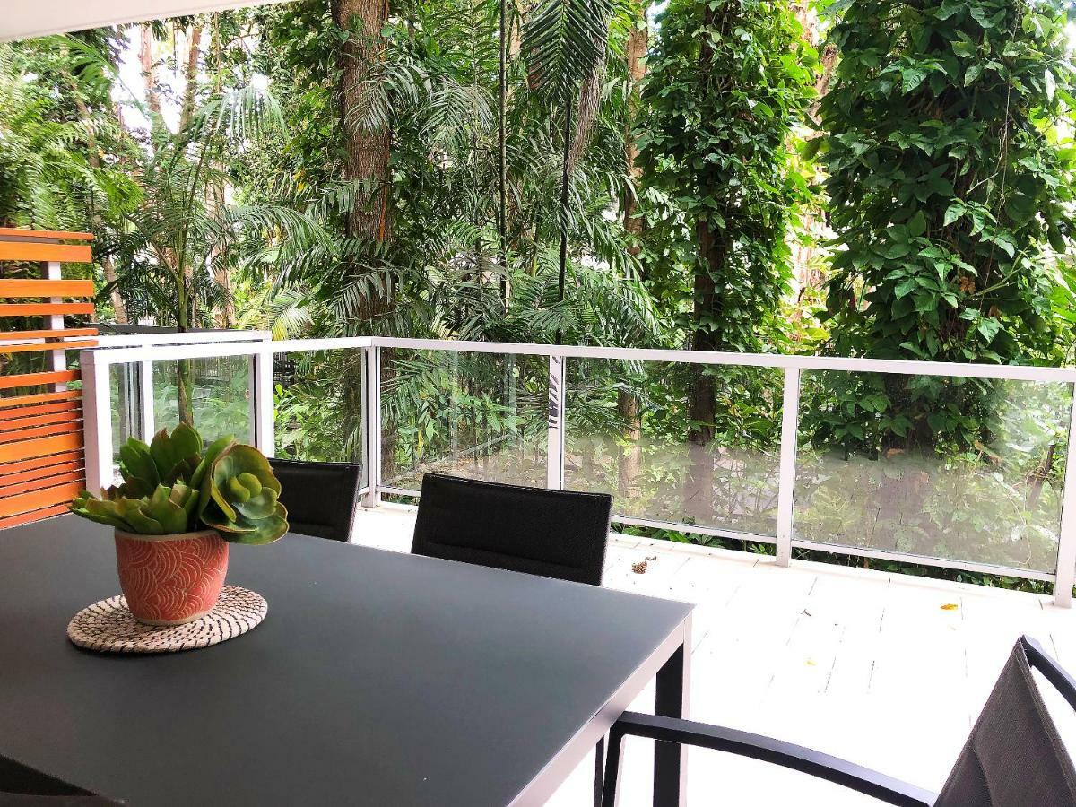 Drift Palm Cove Hotel Екстериор снимка