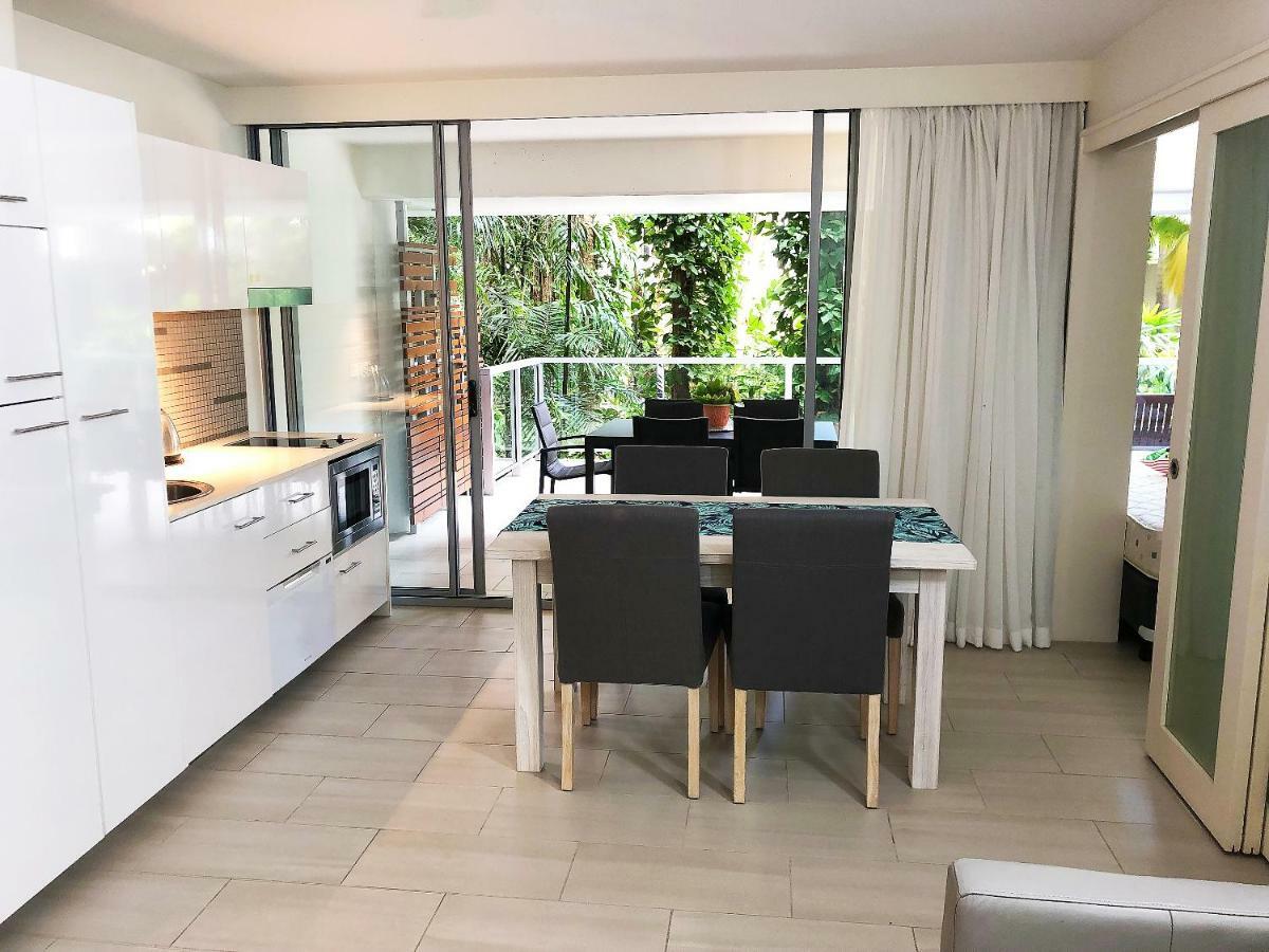Drift Palm Cove Hotel Екстериор снимка