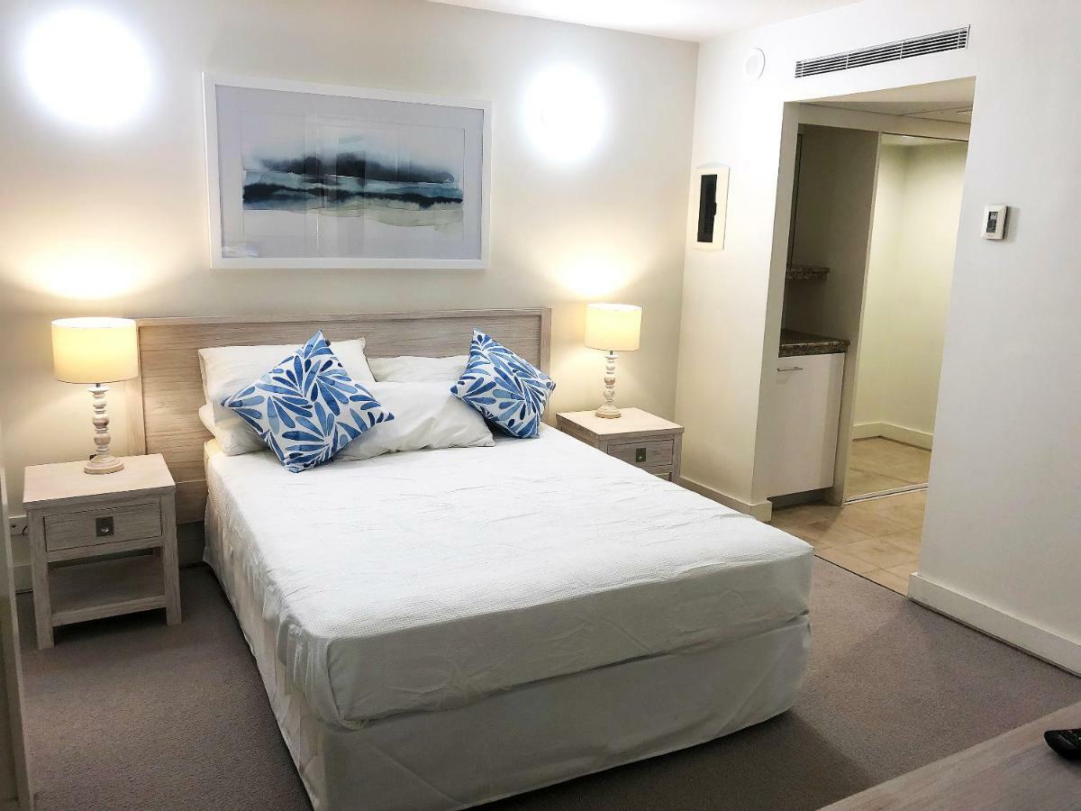 Drift Palm Cove Hotel Екстериор снимка